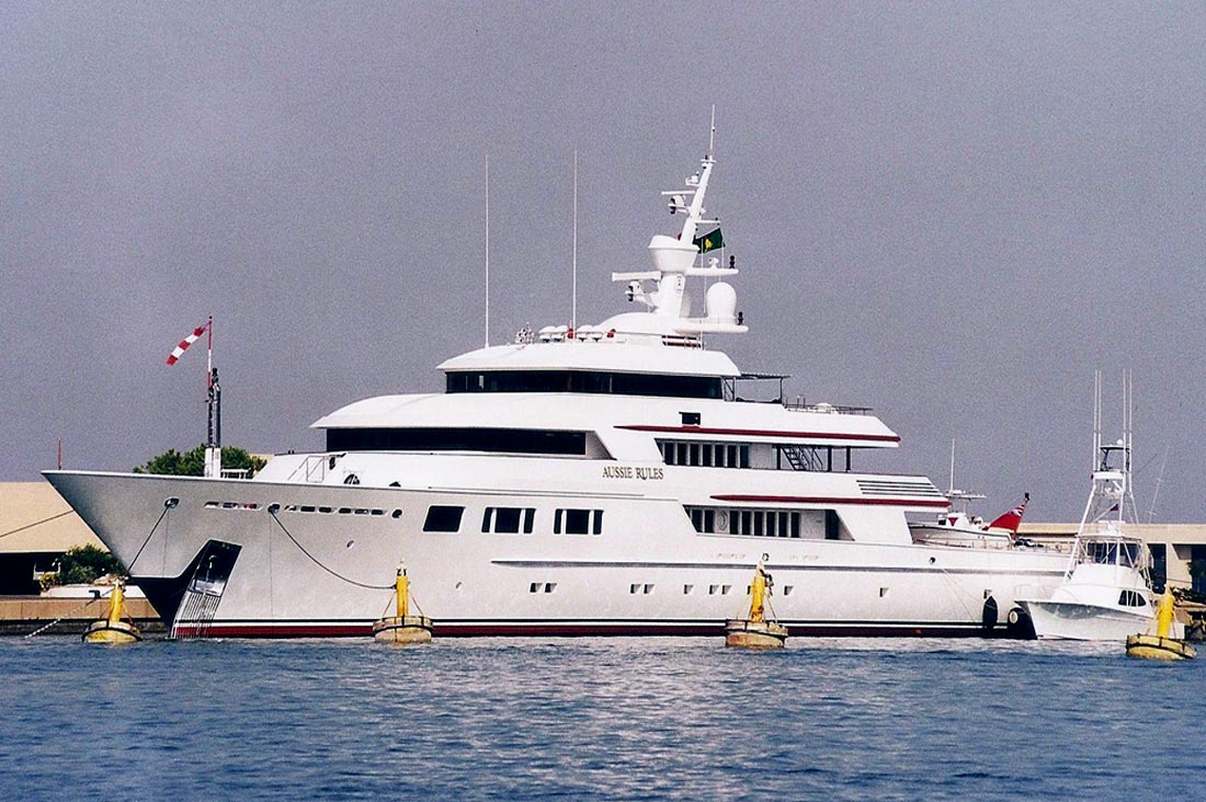 NOMAD Motor Yacht